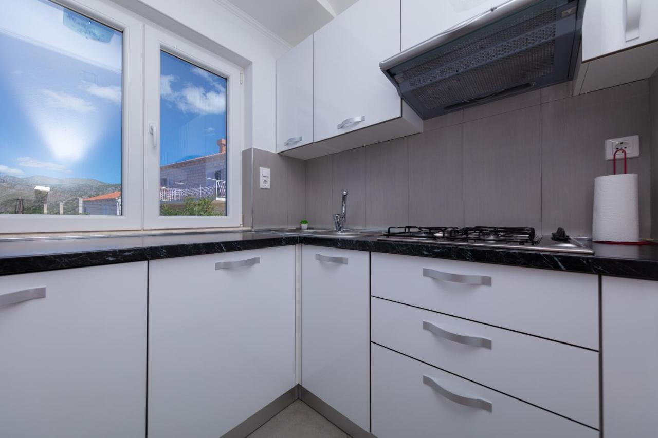 Apartment Ela *